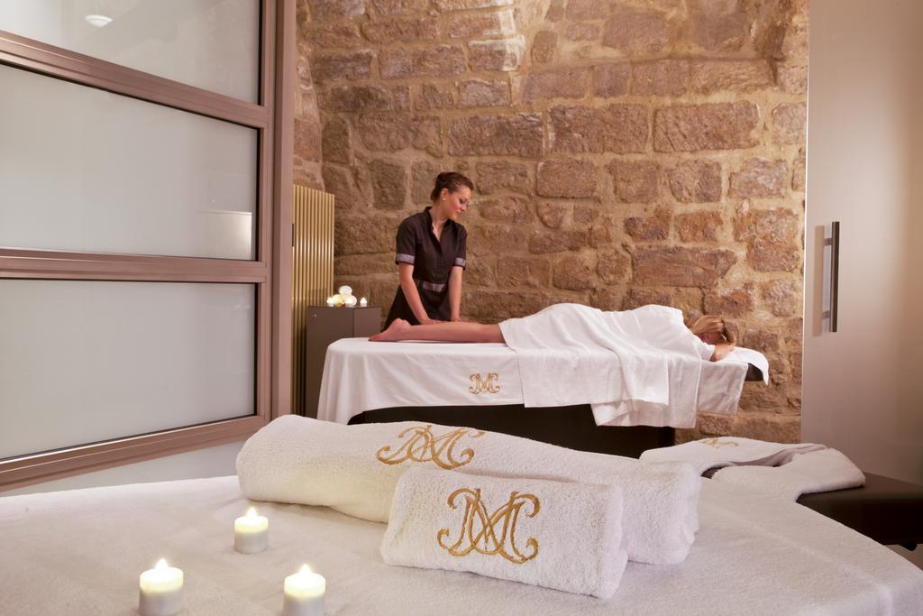 La Maison D'Uzes Relais & Chateaux Exterior photo
